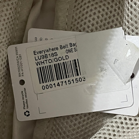 Lululemon Everywhere Belt Bag 1L Fleece - Picture 8 of 8